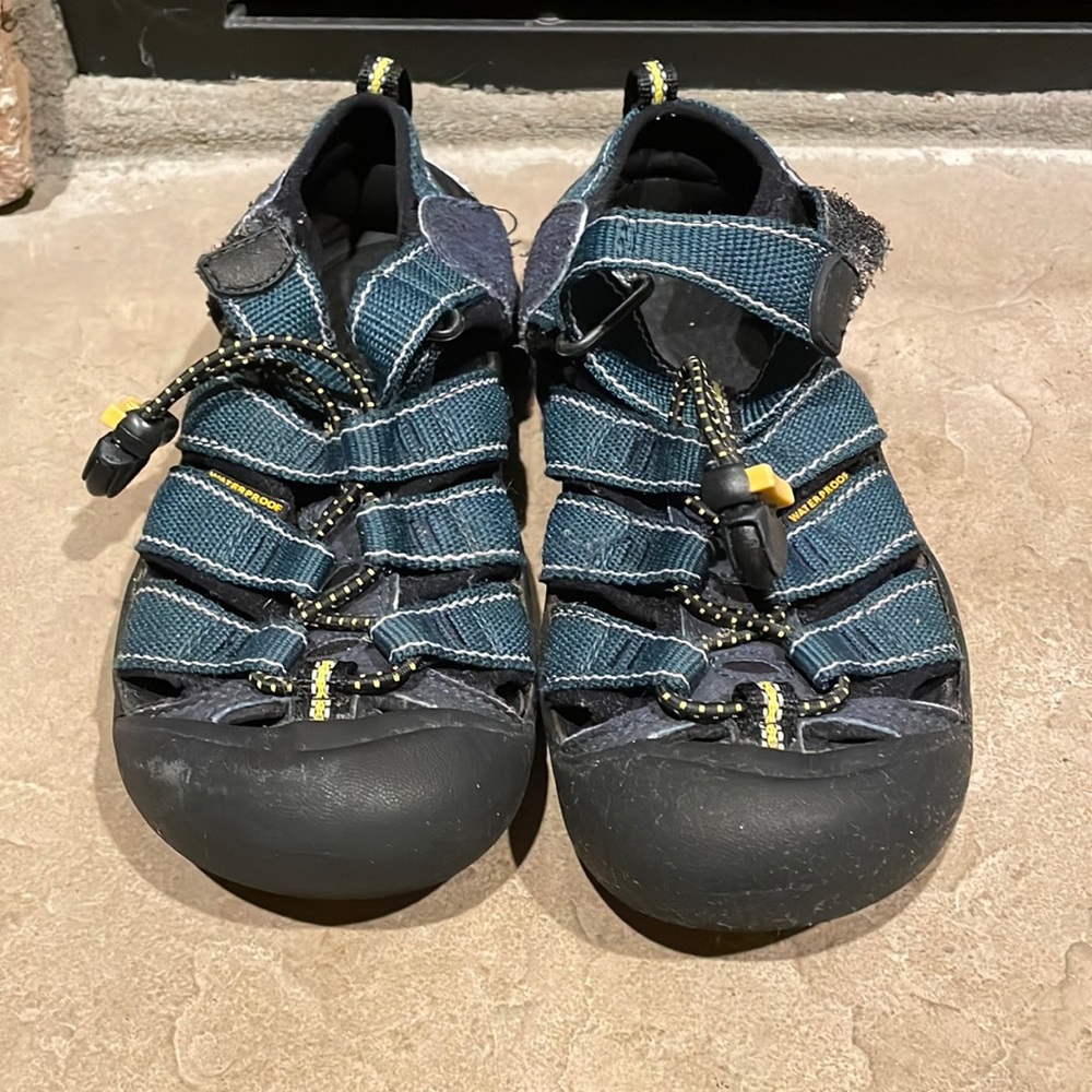 Used Boys KEEN Sandals